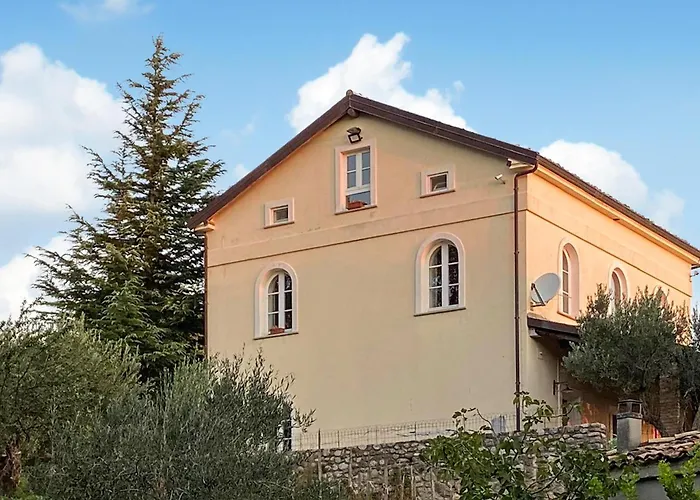 4 Bedroom Gorgeous In Satriano