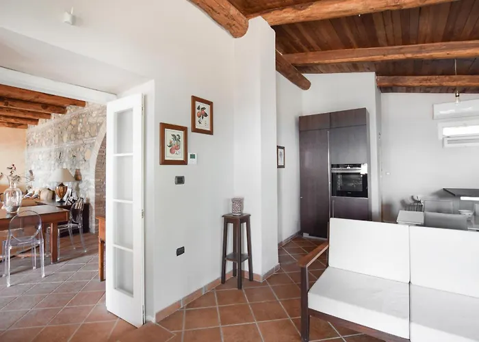 4 Bedroom Gorgeous In * Satriano