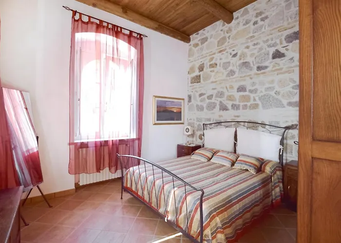 4 Bedroom Gorgeous In Casa de Férias