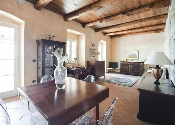 4 Bedroom Gorgeous In Casa de Férias Satriano