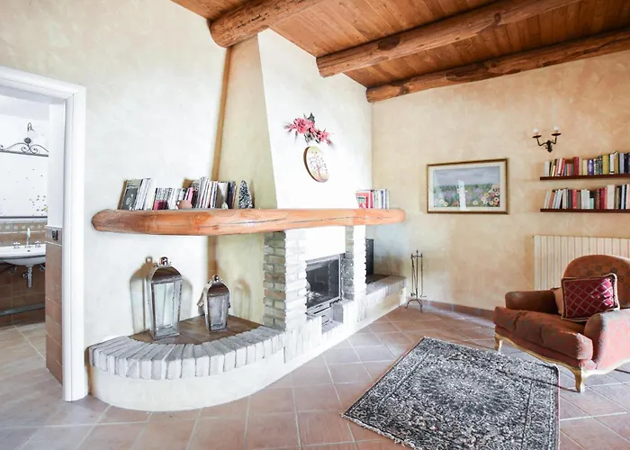 4 Bedroom Gorgeous In Casa de Férias Satriano