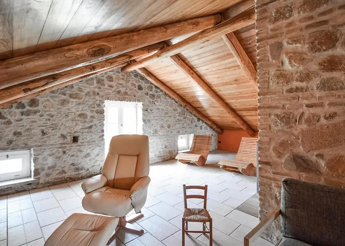 4 Bedroom Gorgeous In * Satriano