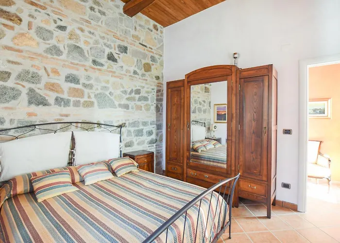 4 Bedroom Gorgeous In Casa de Férias