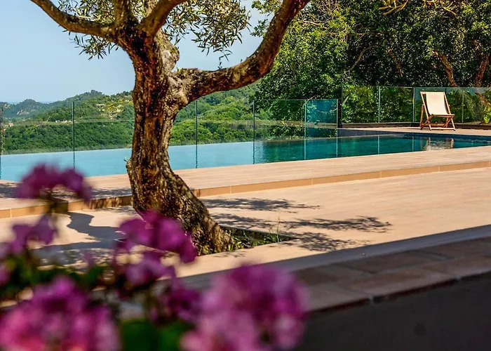 4 Bedroom Gorgeous In Casa de Férias *