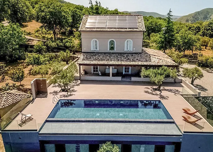 Casa de Férias 4 Bedroom Gorgeous In Satriano